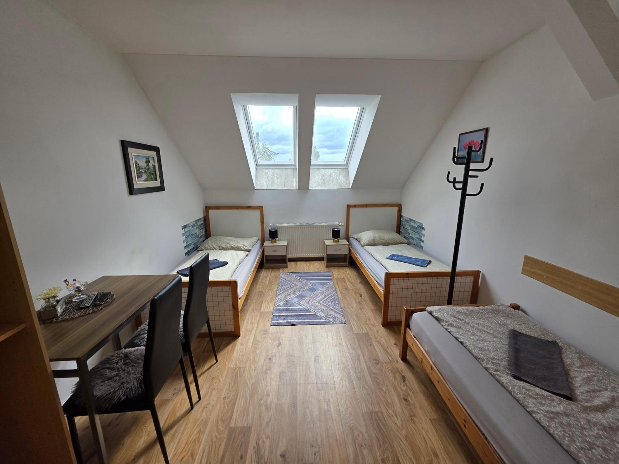 Farm Stay Nh Stables Nyrany Dış mekan fotoğraf