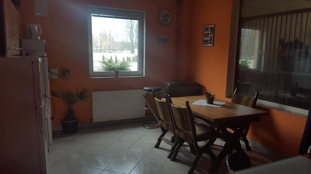 Farm Stay Nh Stables Nyrany Dış mekan fotoğraf